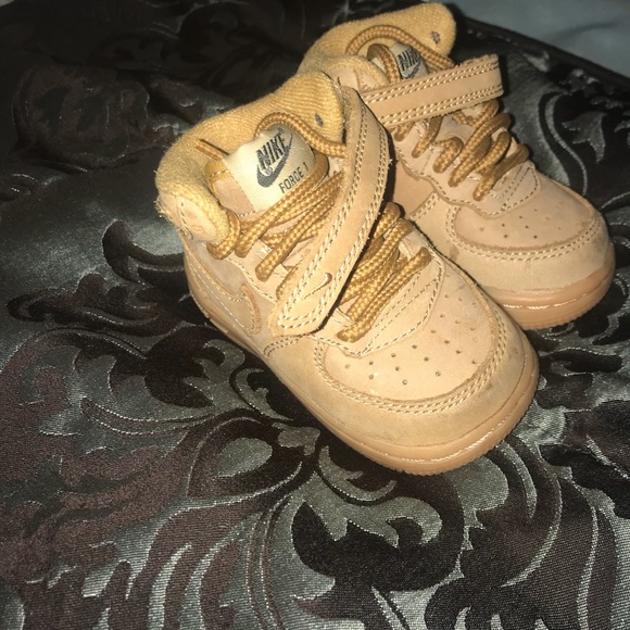 Air forces - Picture 4 of 5